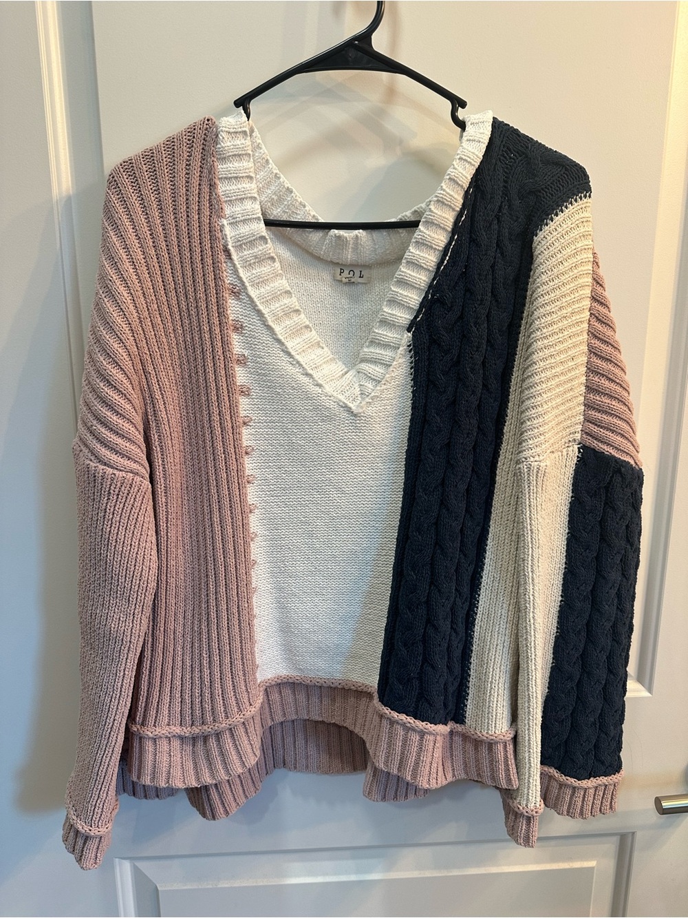 POL Colorblock V-Neck Sweater - Blush, Cream, Navy